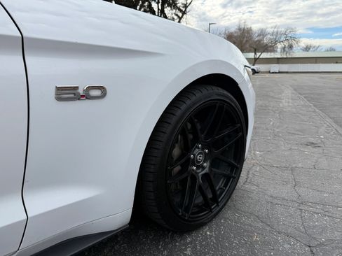 Used 2015 Ford Mustang GT image 10