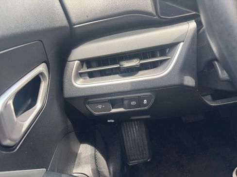 Used 2025 Kia K4 LXS image 33