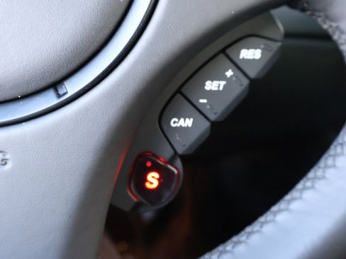 Used 2014 Aston Martin Vanquish Coupe image 22