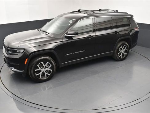 Used 2025 Jeep Grand Cherokee L Limited w/ Trailer Tow Package image 15