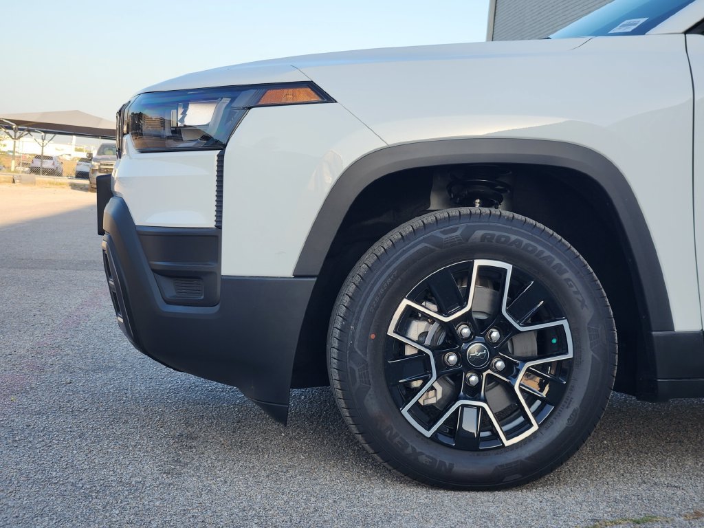New 2026 Jeep Cherokee AWD/4WD image 5