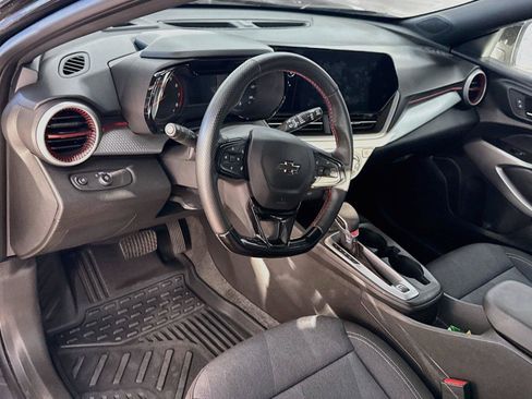 Used 2025 Chevrolet Trax RS w/ Driver Confidence Package FWD image 7