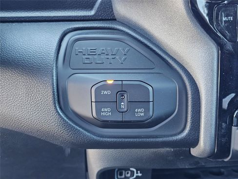 New 2026 RAM 2500 Tradesman AWD/4WD image 25