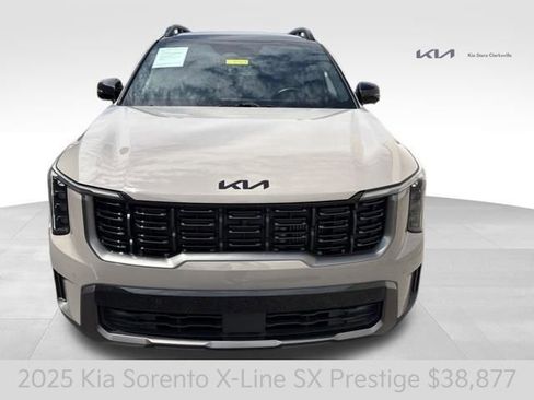 Certified 2025 Kia Sorento SX Prestige w/ Sage Leather Package AWD/4WD image 3