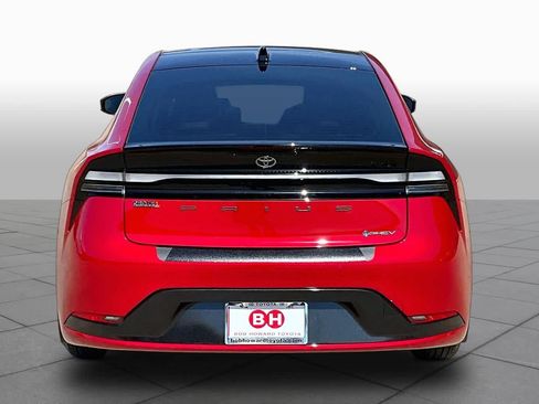 Used 2026 Toyota Prius Plug-In Hybrid w/ Limited Premium Package FWD image 5