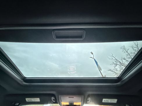 Used 2016 Dodge Challenger SRT Hellcat image 24