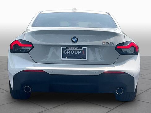 Used 2025 BMW 230i Coupe w/ Convenience Package RWD image 5