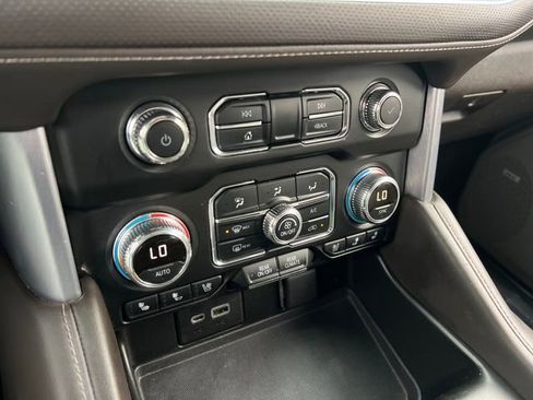 Used 2021 GMC Yukon SLT w/ SLT Luxury Plus Package image 30