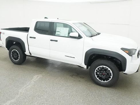New 2025 Toyota Tacoma TRD Off-Road image 15