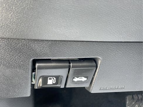 Used 2024 Nissan Kicks SV FWD image 26