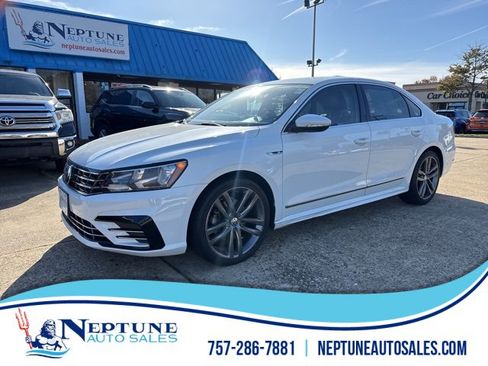Used 2017 Volkswagen Passat 1.8T R-Line image 1