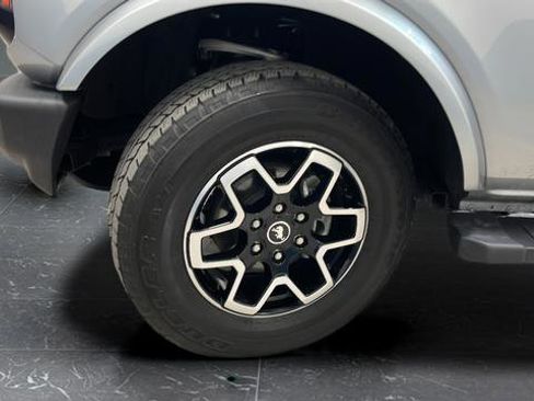 Used 2024 Ford Bronco Outer Banks AWD/4WD image 34