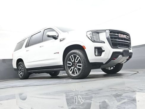 Used 2021 GMC Yukon XL AT4 w/ Rear Media and Nav Package AWD/4WD image 33