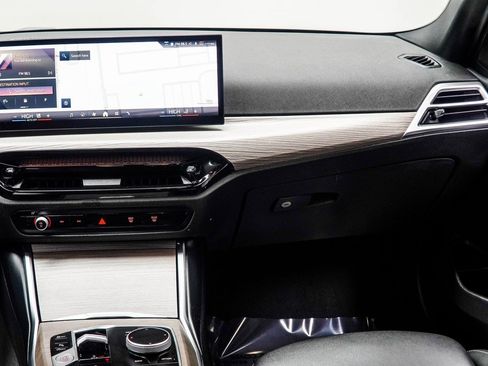 Used 2025 BMW 330i Sedan image 16