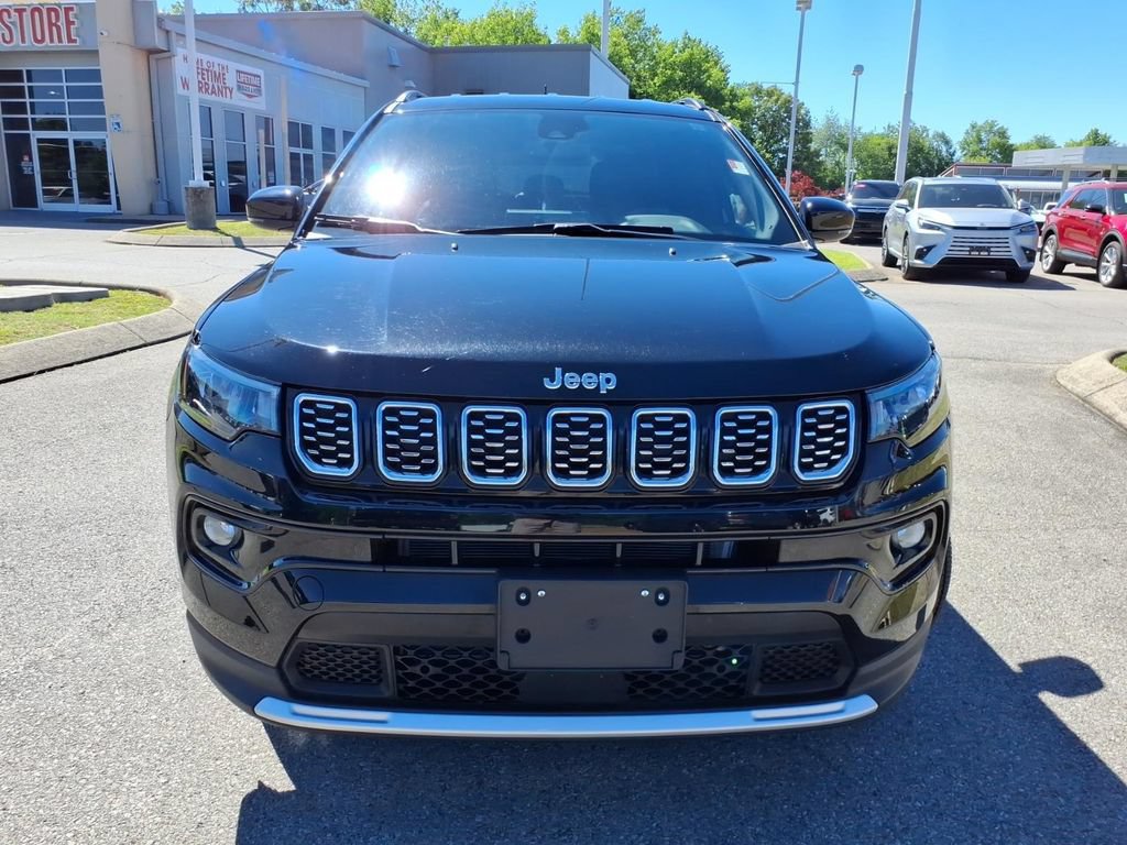 Used 2025 Jeep Compass Limited AWD/4WD image 19