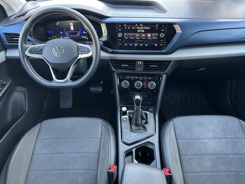 Certified 2023 Volkswagen Taos SE image 13