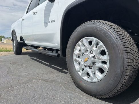 New 2026 Chevrolet Silverado 3500 LT w/ All Star Edition AWD/4WD image 4