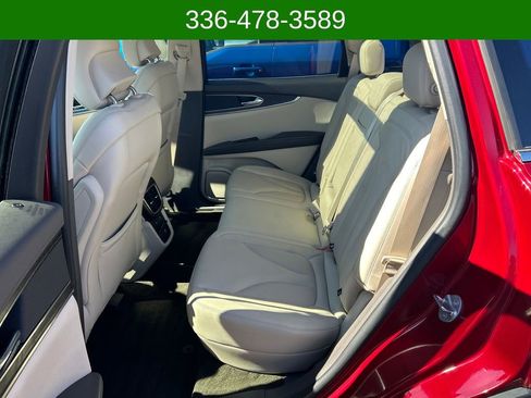 Used 2019 Lincoln Nautilus Select image 12