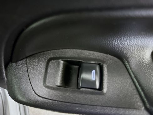 Used 2022 Chevrolet Equinox LT FWD image 31