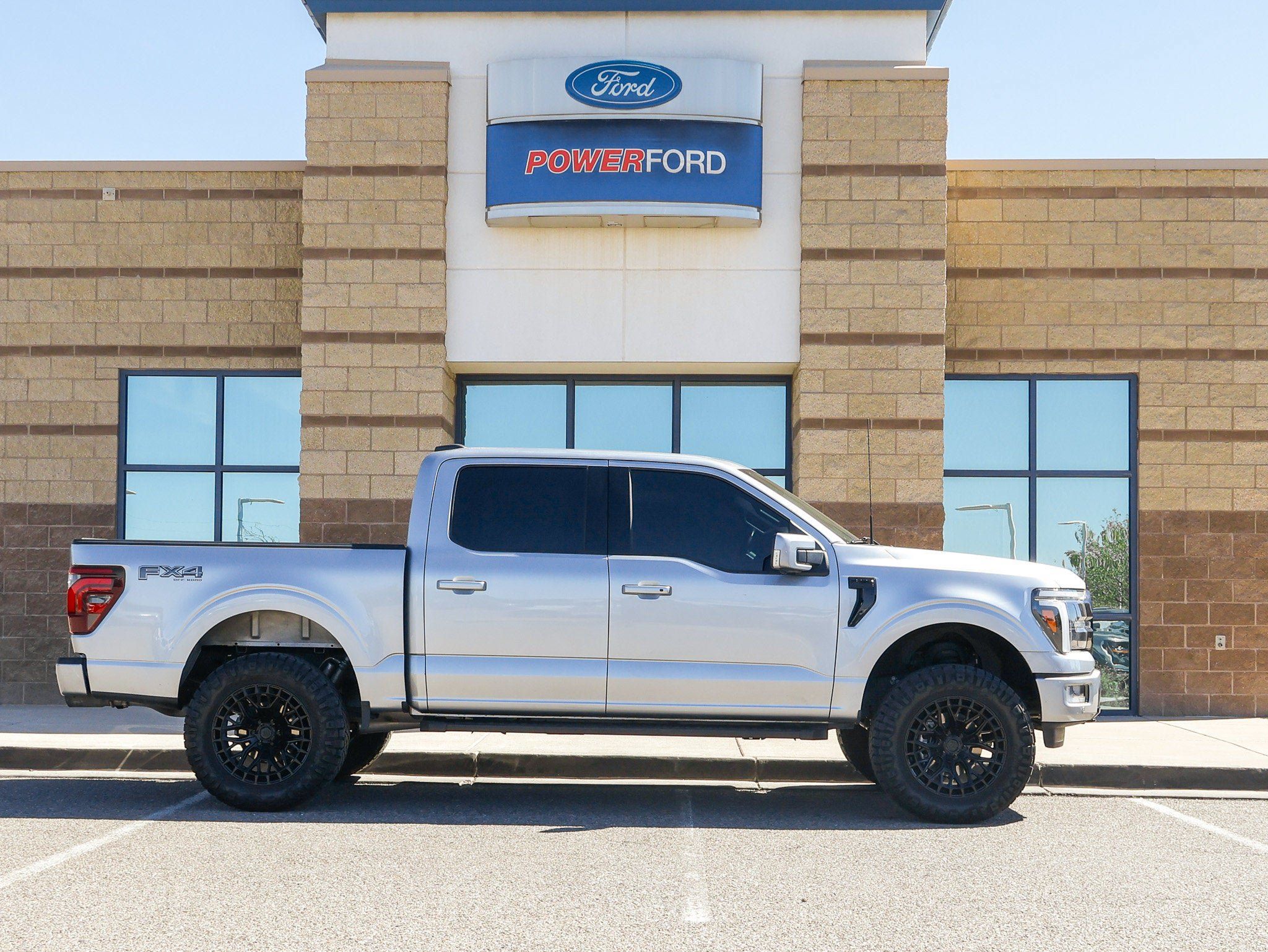 Certified 2024 Ford F150 Lariat w/ FX4 Off-Road Package AWD/4WD image 5