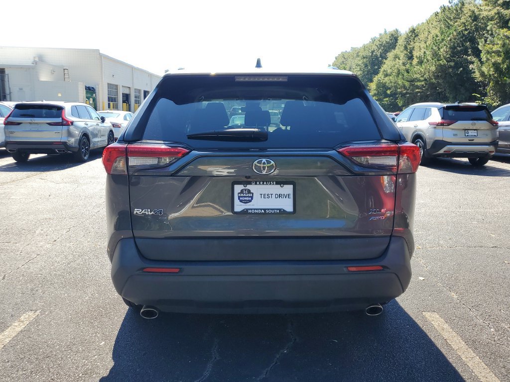 Used 2024 Toyota RAV4 XLE AWD/4WD image 6