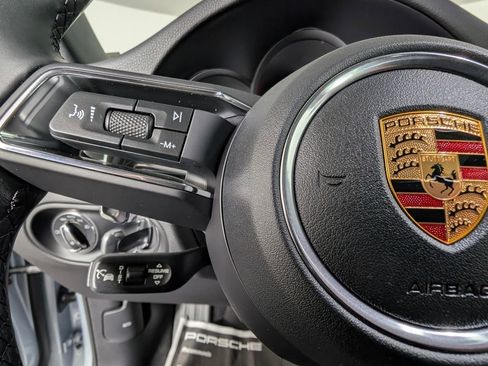 New 2026 Porsche Macan image 37