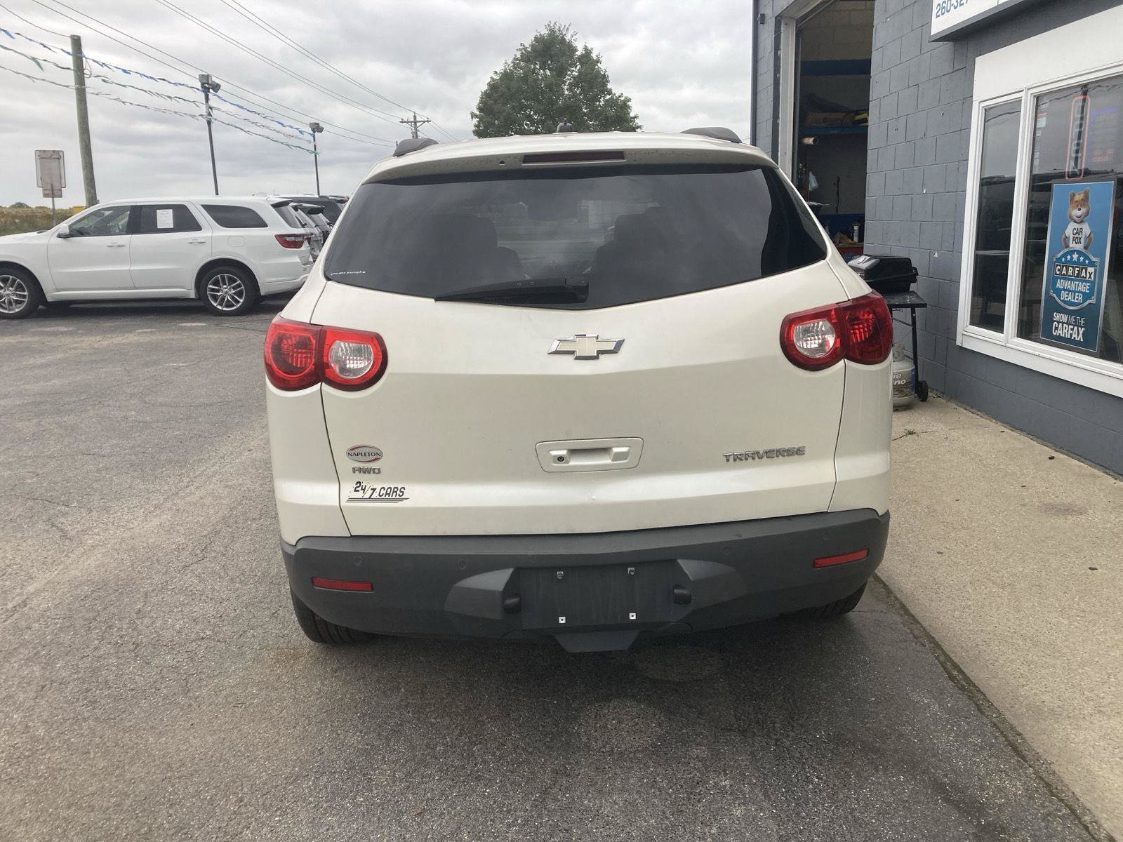 Used 2011 Chevrolet Traverse LT w/ Personal Connectivity Package AWD/4WD image 6