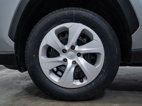 Used 2024 Toyota RAV4 LE image 11