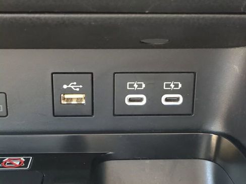 Used 2025 Toyota Camry LE image 23