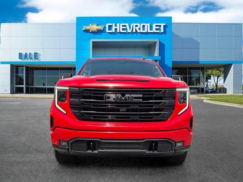 Used 2023 GMC Sierra 1500 Elevation w/ Elevation Premium Package AWD/4WD image 8