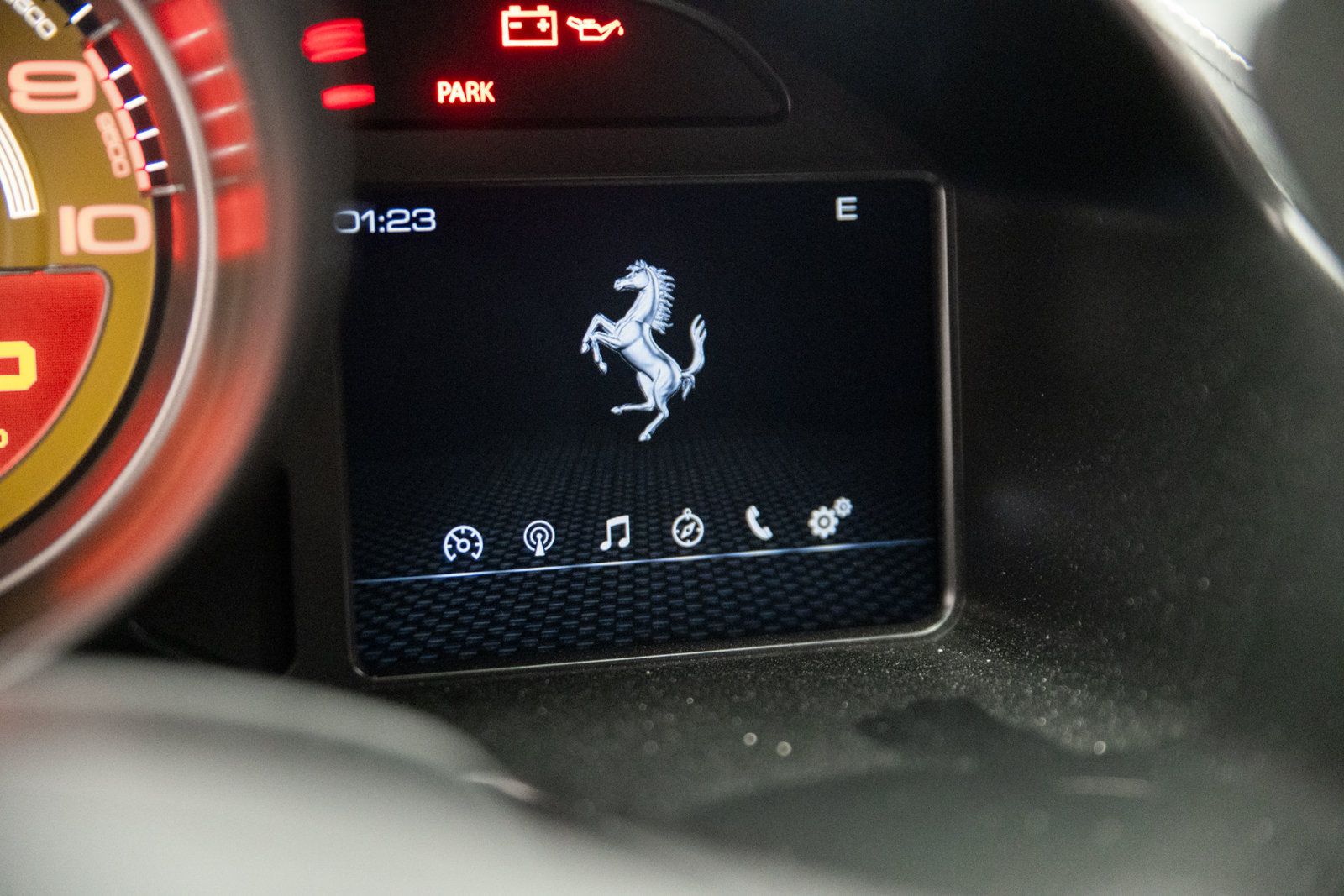 Used 2020 Ferrari 812 Superfast RWD image 31