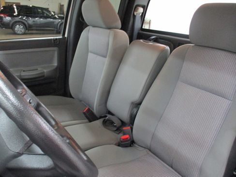 Used 2010 Dodge Dakota Big Horn w/ Extra Security Group image 22