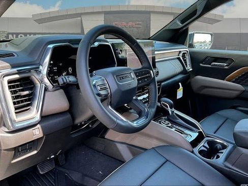New 2026 GMC Canyon Denali w/ LPO, Denali Black Edition AWD/4WD image 7
