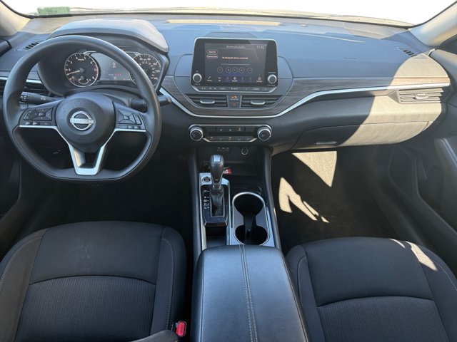 Used 2024 Nissan Altima 2.5 SV FWD image 13