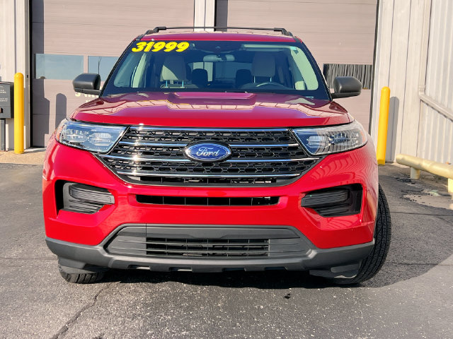 Used 2024 Ford Explorer XLT w/ Class IV Trailer Tow Package AWD/4WD image 4