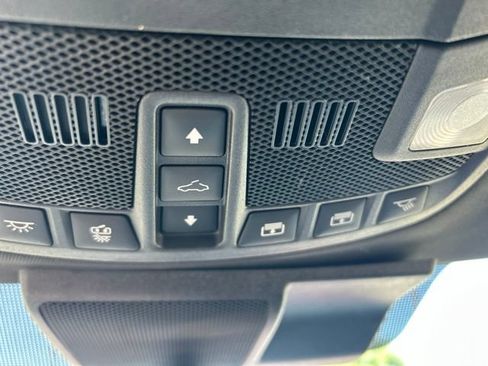 Used 2022 Ford F250 Lariat w/ Lariat Ultimate Package AWD/4WD image 39