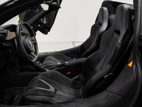 Used 2025 McLaren 750S Spider image 48