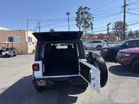 Used 2018 Jeep Wrangler Unlimited Sport S AWD/4WD image 11