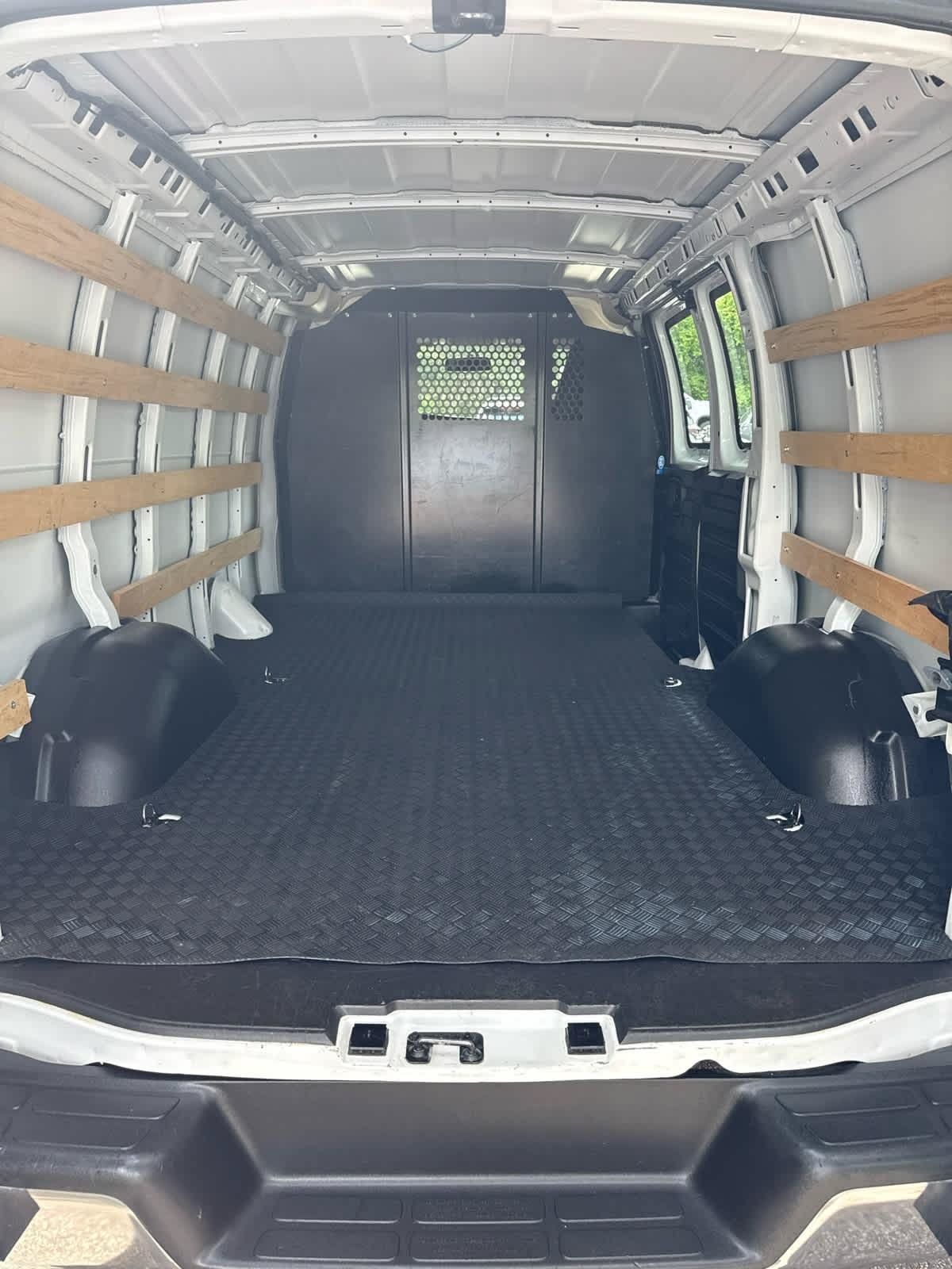 Used 2025 Chevrolet Express 2500 w/ Driver Convenience Package RWD image 4
