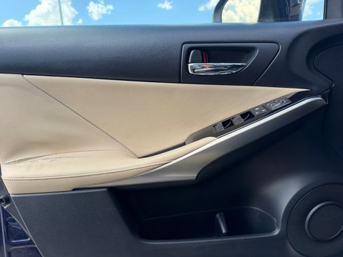 Used 2014 Lexus IS 250 w/ Navigation Package RWD image 13