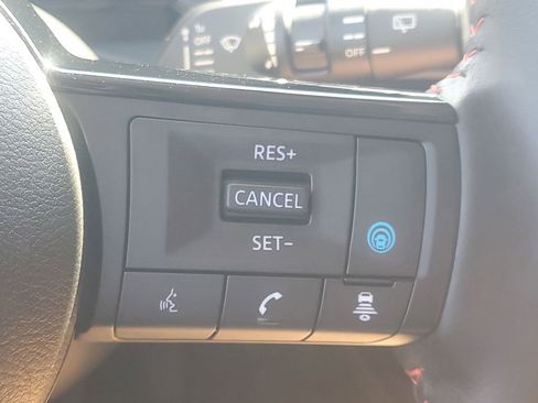 Used 2025 Nissan Kicks SR FWD image 25