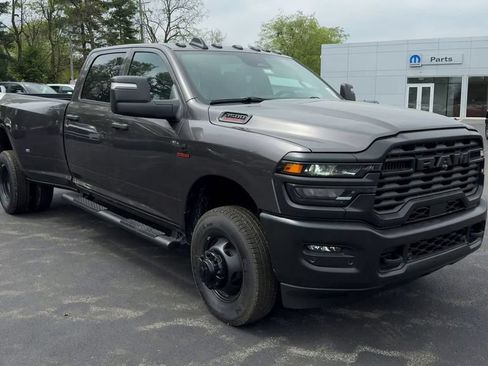 New 2026 RAM 3500 Tradesman AWD/4WD image 9
