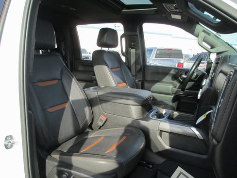 Used 2023 GMC Sierra 2500 AT4 w/ AT4 Premium Plus Package image 24