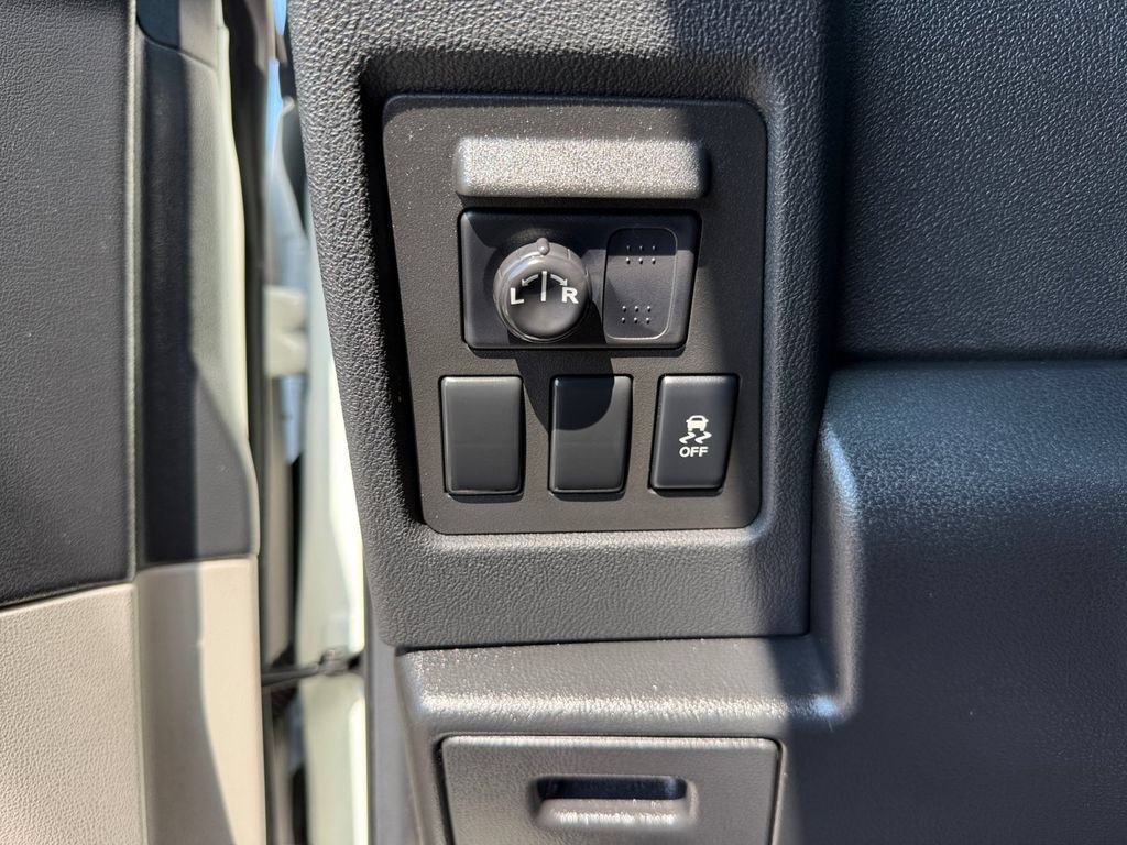 Used 2015 Nissan Rogue S w/ Convenience Package FWD image 23