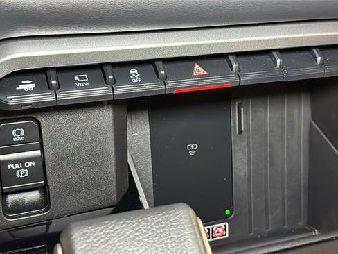 Used 2025 Toyota Sequoia Platinum image 34