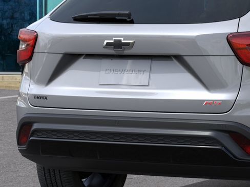 New 2026 Chevrolet Trax RS w/ Sunroof Package FWD image 14
