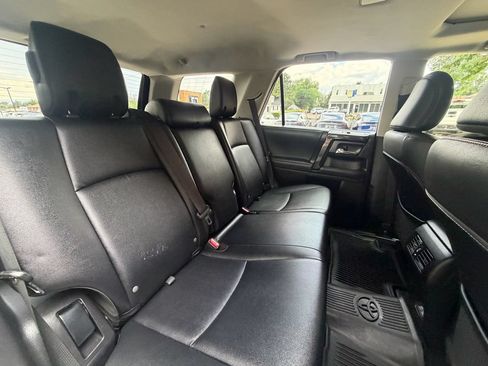 Used 2021 Toyota 4Runner TRD Off-Road Premium w/ Moonroof Package AWD/4WD image 29