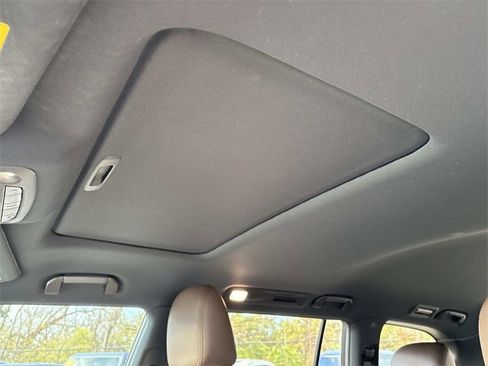 Used 2024 Nissan Armada Platinum w/ Captain's Chairs Package image 30