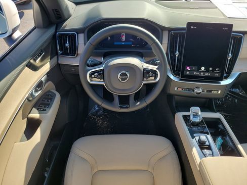 New 2026 Volvo XC90 B5 Plus AWD/4WD image 7
