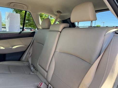Used 2018 Subaru Outback 3.6R Limited AWD/4WD image 22